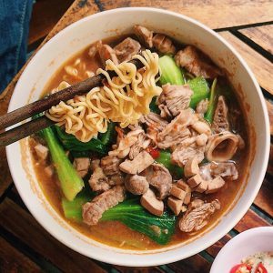 Mỳ tôm gà hoặc bò